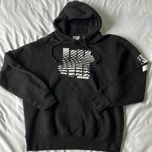 Undefeated / Gran Turismo hoodie
